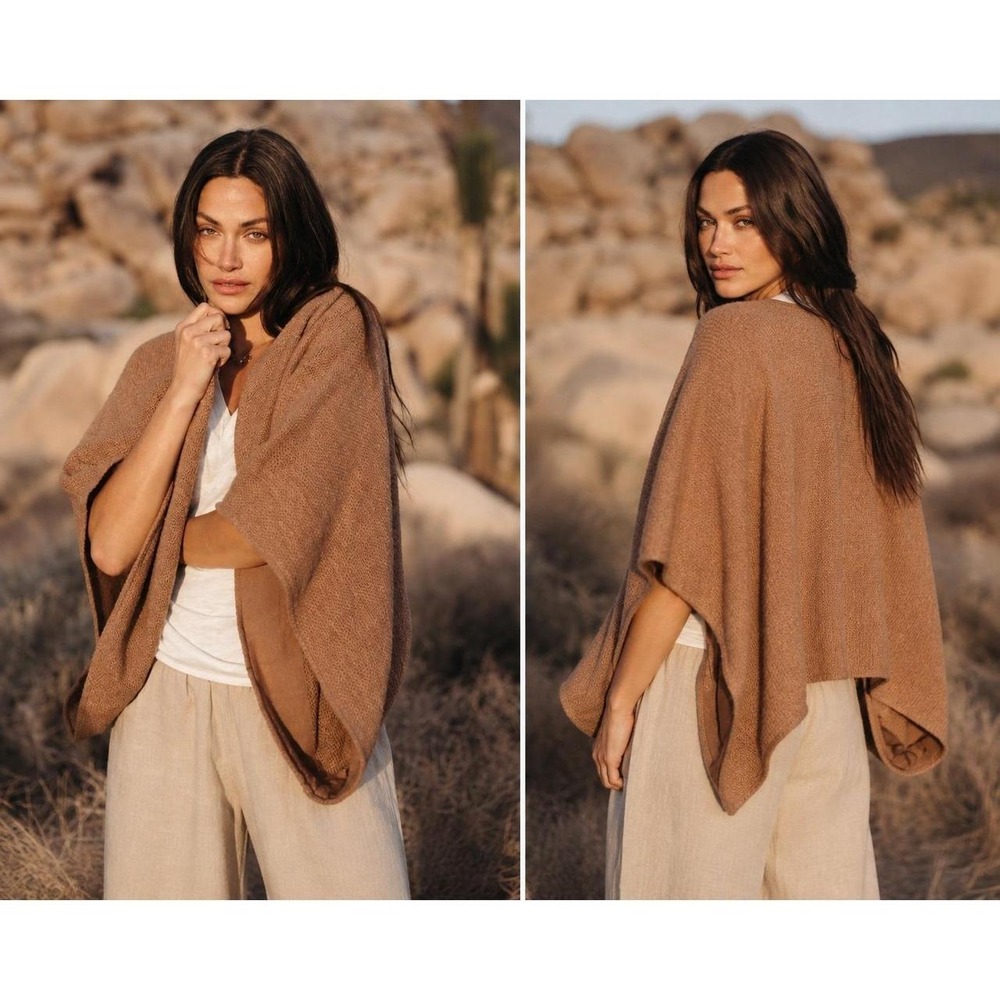 Nomad The Label "Bloom Cotton Shrug" in Desert Sand (XS / Small) NWT and Bag